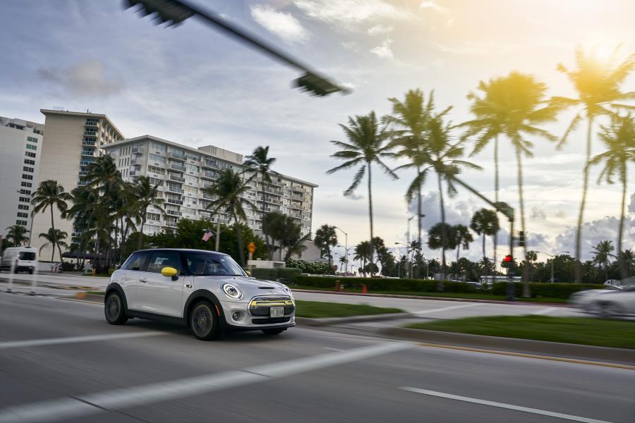  Mini Cooper SE (F56) 2020 года  (NA) (фото 92 из 342)